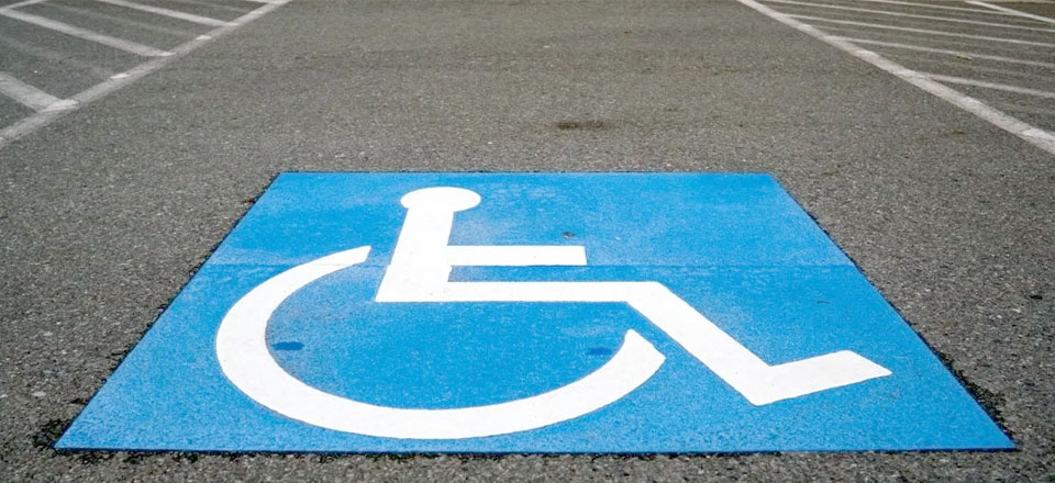 С 1 января льготная парковка для инвалидов будет действовать на основании данных ФРИ