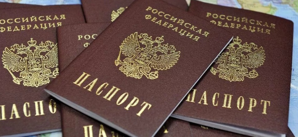 Просроченные российские паспорта и водительские удостоверения продолжат действовать Просроченные российские паспорта и водительские удостоверения продолжат действовать