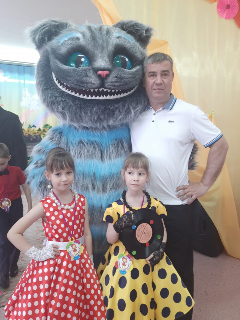 2 фото Сотрудник Говорков В.А. Карымский филиал дети Элеонора и Валентина 7 лет.jpg